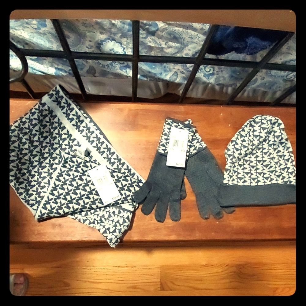 Matching scarf, hat, gloves